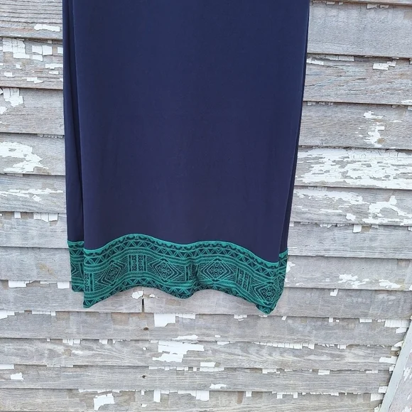 🌟 Reversible Sleeveless Dress from Magnolia Grace size medium - Picture 4 of 6